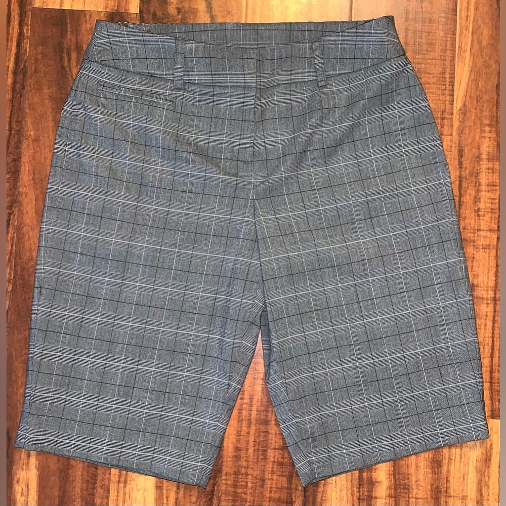 Chadwick’s Collection - Picture 3 of 11